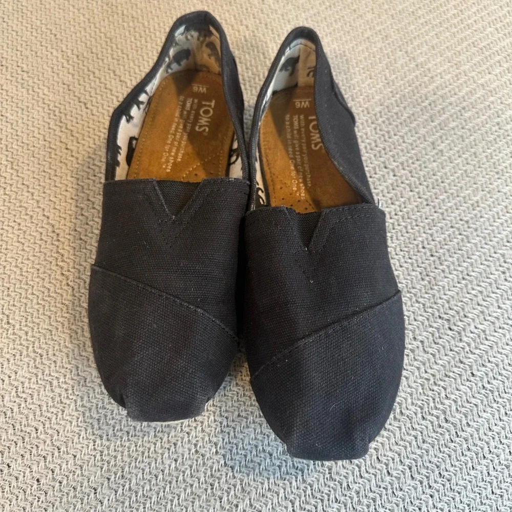 TOMS Alpargata Slip On Shoes Womens 6 Black Canvas Classic Comfort Flats